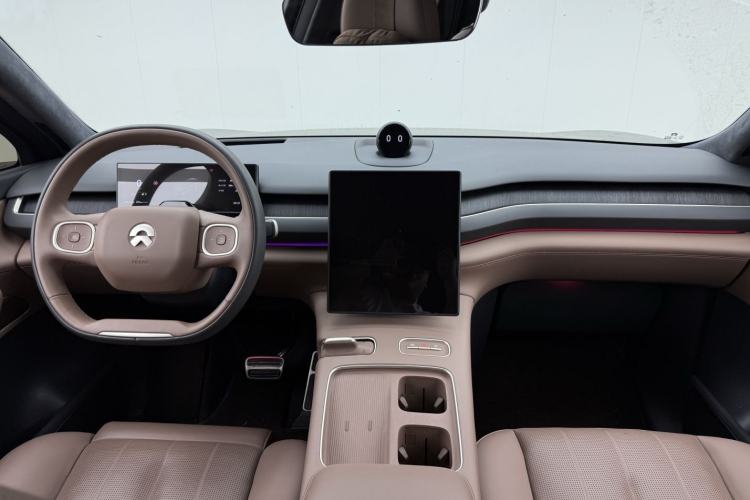 Used Nio ES8 2024 100kWh Signature Edition Center Console