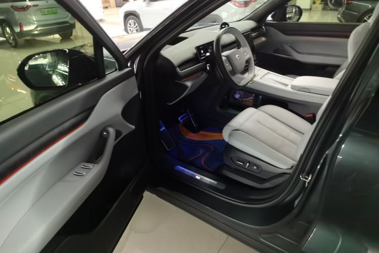 Used Nio ES8 2024 75 kWh Driver Seat