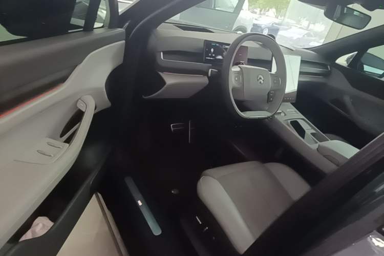 Used Nio ES8 2024 75 kWh Driver Seat