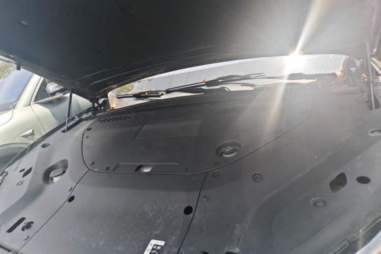 Used Nio ES8 2024 75 kWh Engine Bay