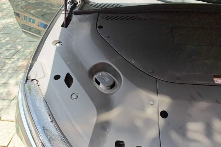 Used Nio ES8 2024 100kWh Signature Edition Engine Bay Right