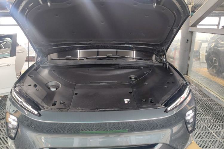 Used Nio ES8 2024 75 kWh Engine Bay