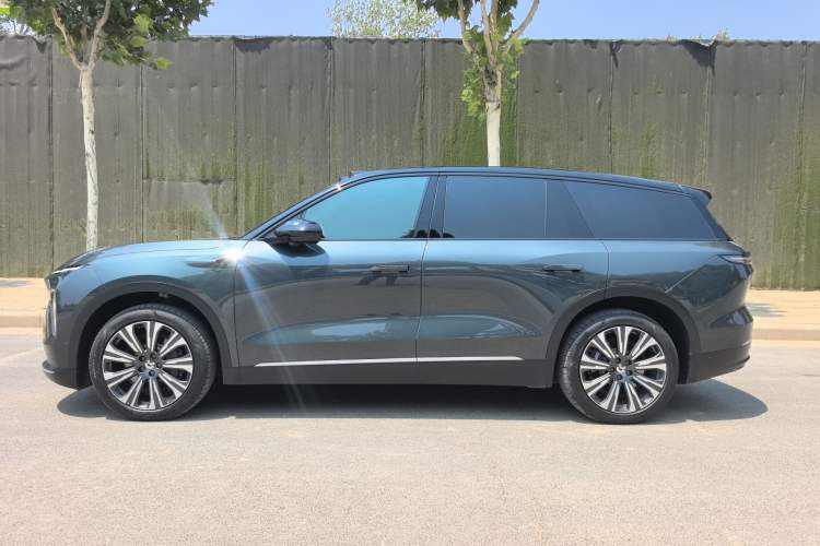Used Nio ES8 2024 75 kWh Exterior 7