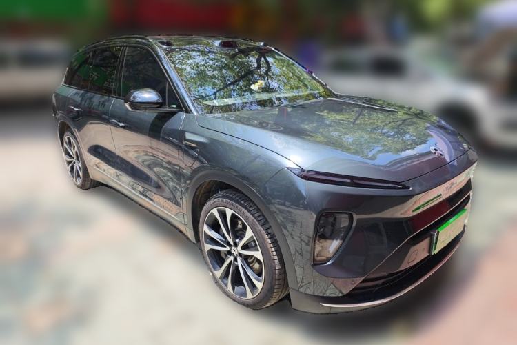 Used Nio ES8 2024 100kWh Signature Edition Front Right 45 Deg