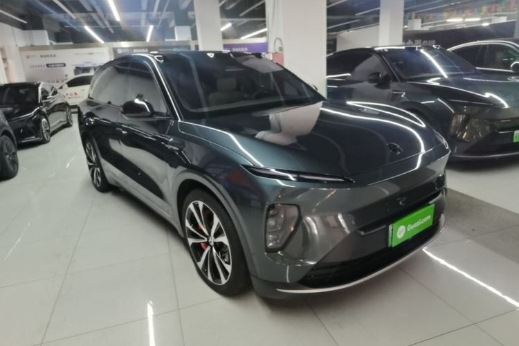 Used Nio ES8 2024 75 kWh Front Right 45 Deg