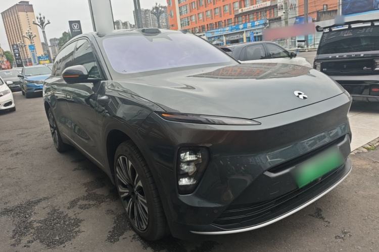 Used Nio ES8 2024 75 kWh Front Right 45 Deg