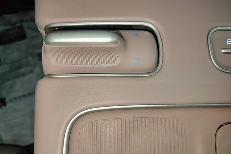 Used Nio ES8 2024 100kWh Signature Edition Gear Lever