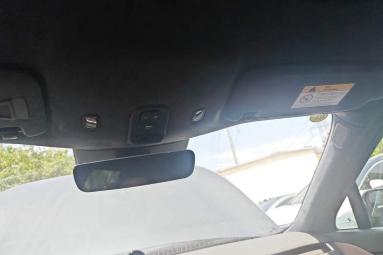 Used Nio ES8 2024 75 kWh Headliner