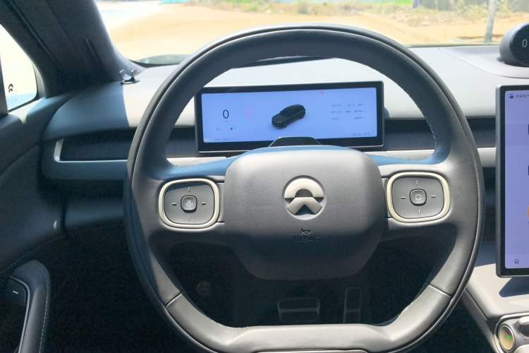 Used Nio ES8 2024 75 kWh Interior 5