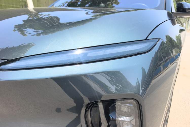 Used Nio ES8 2024 75 kWh Left Front Headlight
