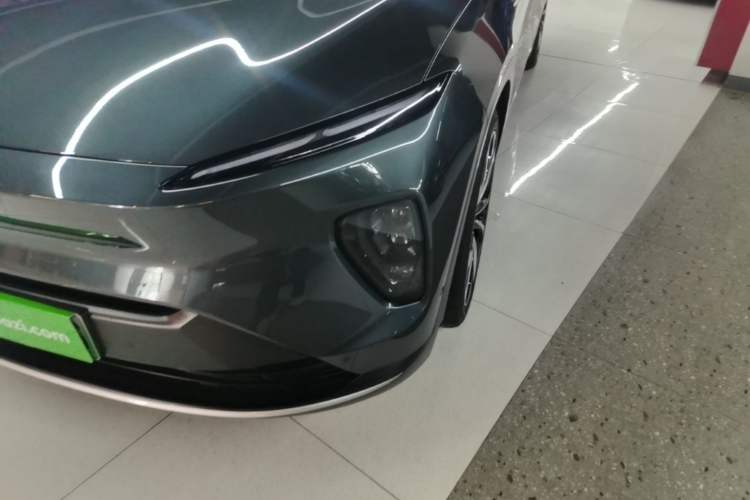 Used Nio ES8 2024 75 kWh Left Front Headlight