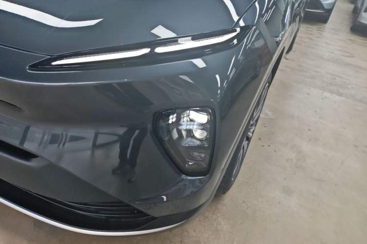 Used Nio ES8 2024 75 kWh Left Front Headlight
