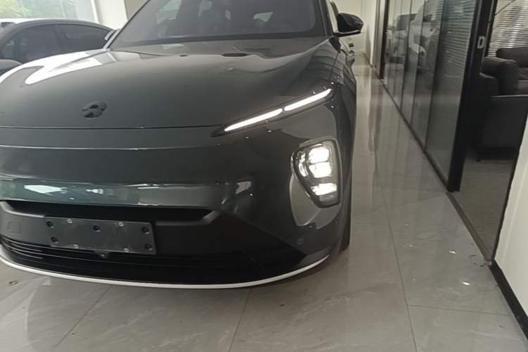 Used Nio ES8 2024 75 kWh Left Front Headlight