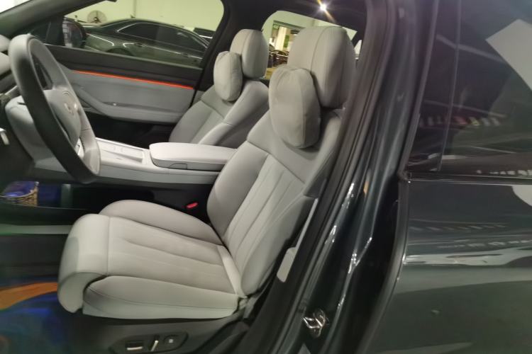 Used Nio ES8 2024 75 kWh Left Front Seat