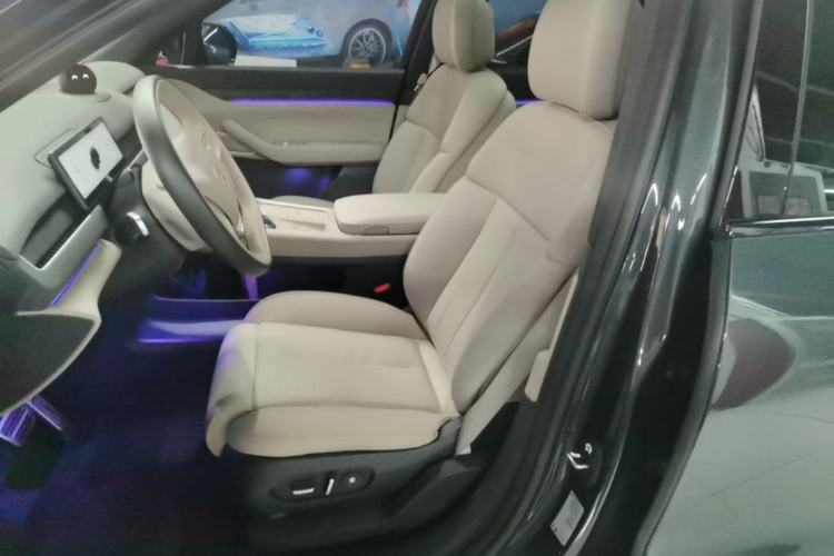 Used Nio ES8 2024 75 kWh Left Front Seat