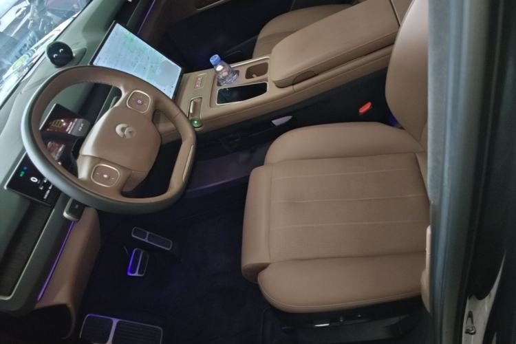 Used Nio ES8 2024 75 kWh Left Front Seat