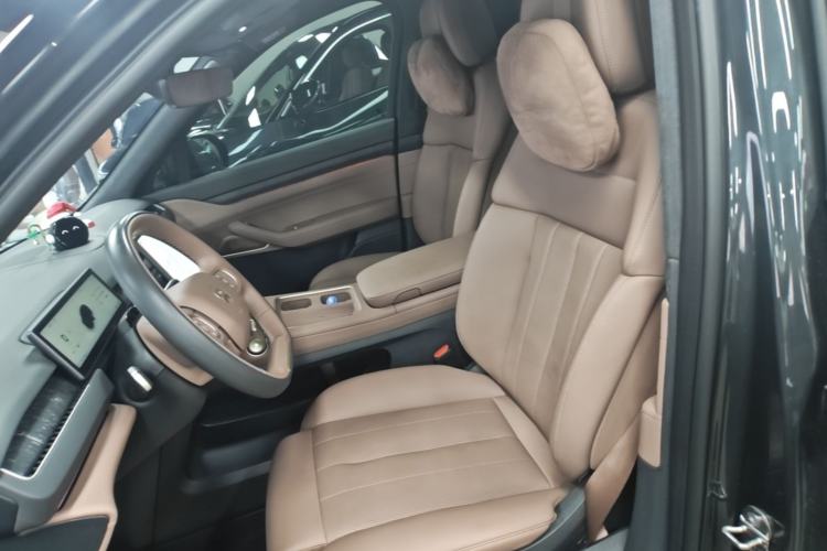 Used Nio ES8 2024 75 kWh Left Front Seat