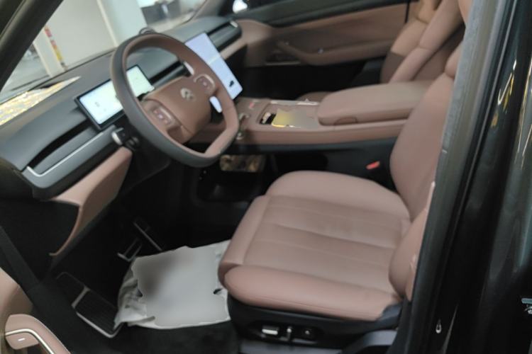 Used Nio ES8 2024 100kWh Signature Edition Left Front Seat