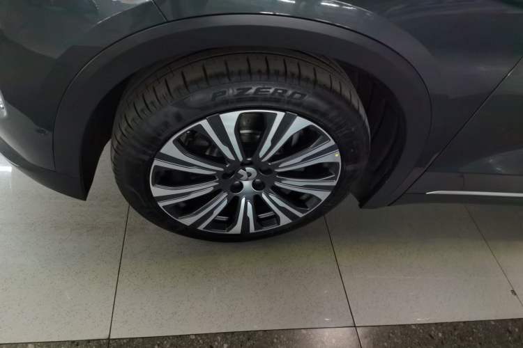 Used Nio ES8 2024 75 kWh Left Front Wheel Hub