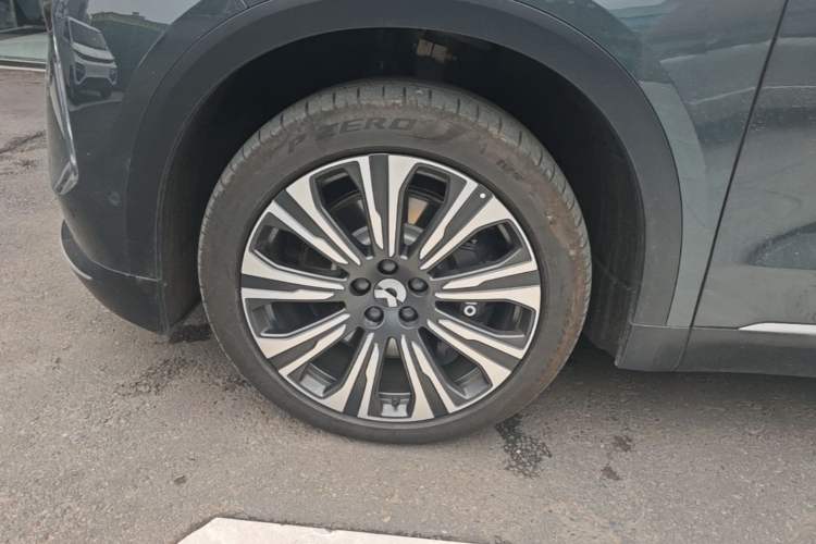 Used Nio ES8 2024 75 kWh Left Front Wheel Hub
