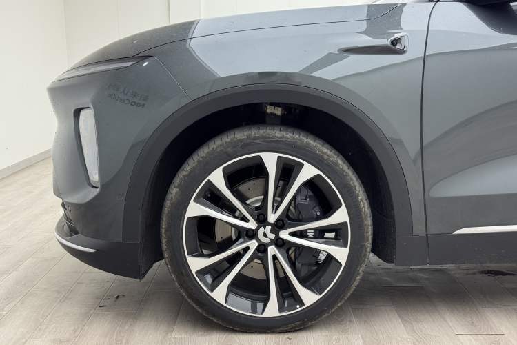 Used Nio ES8 2024 100kWh Signature Edition Left Front Wheel Hub