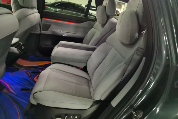 Used Nio ES8 2024 75 kWh Left Rear Seat