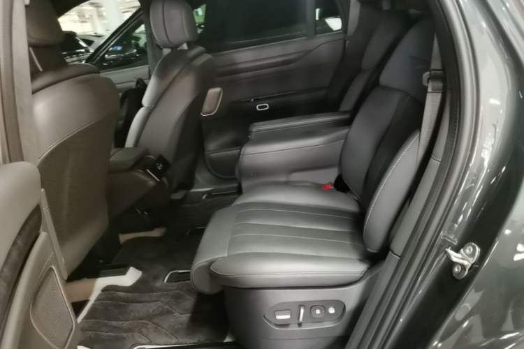 Used Nio ES8 2024 75 kWh Left Rear Seat