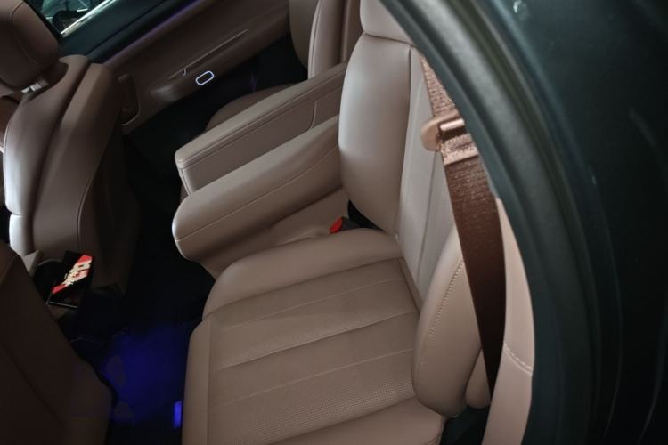 Used Nio ES8 2024 75 kWh Left Rear Seat