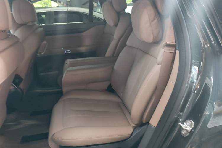 Used Nio ES8 2024 75 kWh Left Rear Seat