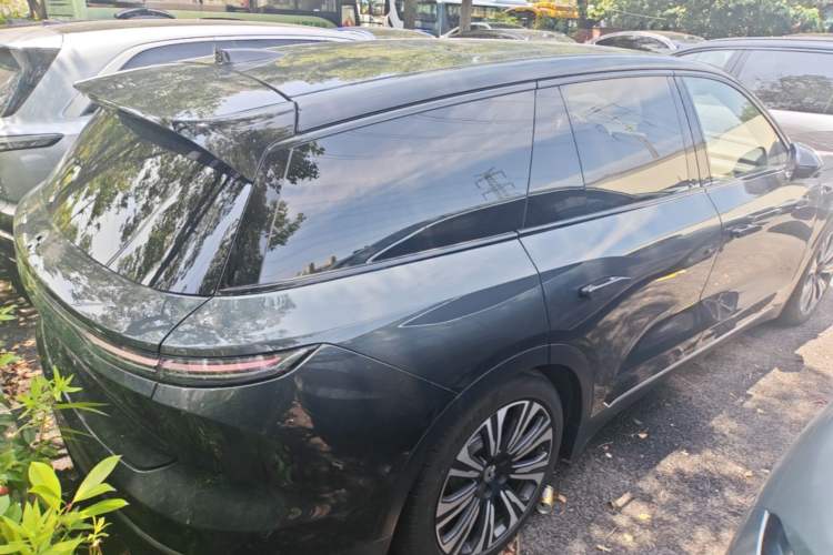 Used Nio ES8 2024 75 kWh Rear Right 45 Deg