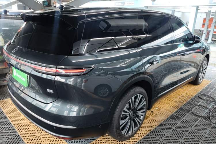 Used Nio ES8 2024 75 kWh Rear Right 45 Deg