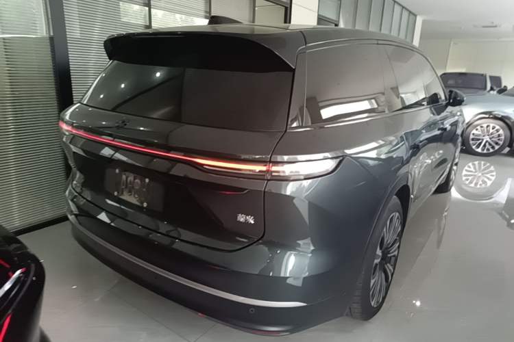 Used Nio ES8 2024 75 kWh Rear Right 45 Deg