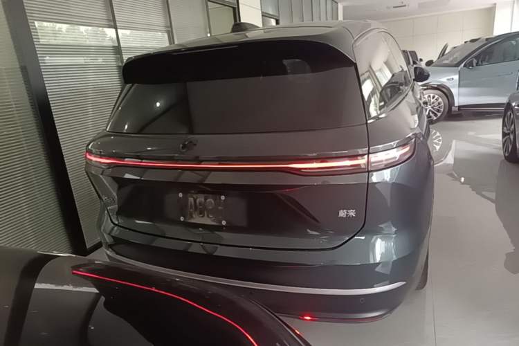 Used Nio ES8 2024 75 kWh Rear