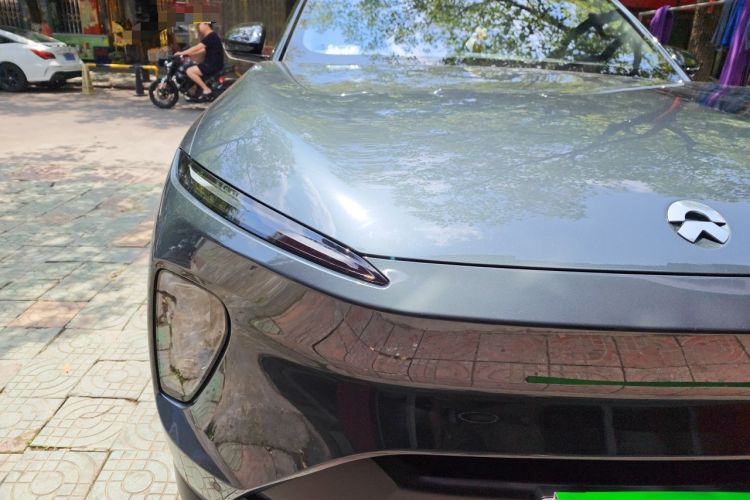 Used Nio ES8 2024 100kWh Signature Edition Right Front Headlight
