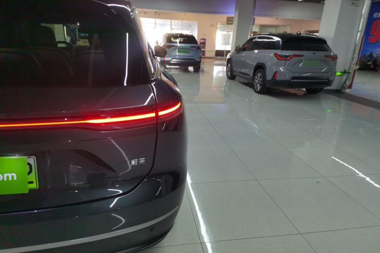 Used Nio ES8 2024 75 kWh Right Rear Taillight