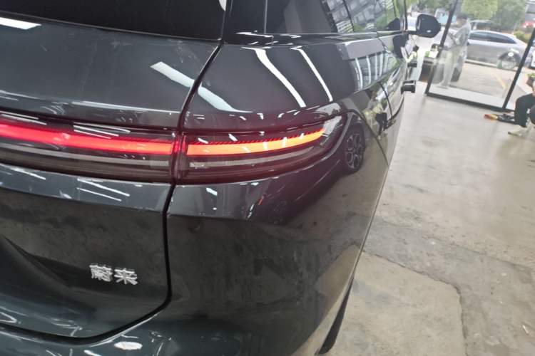 Used Nio ES8 2024 75 kWh Right Rear Taillight