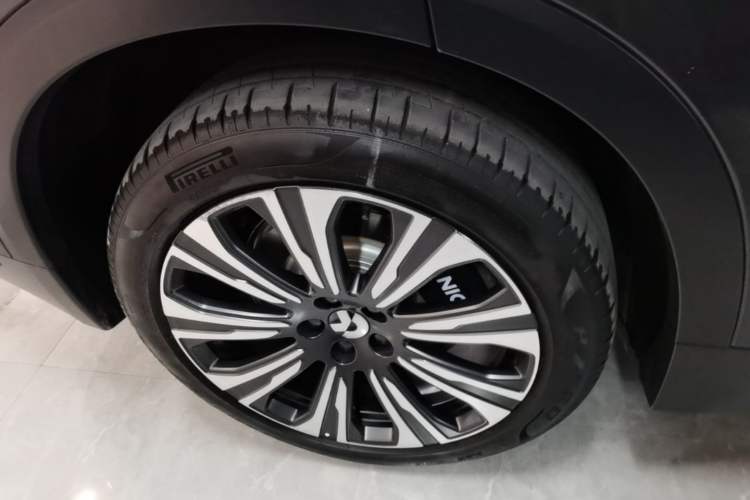 Used Nio ES8 2024 75 kWh Right Rear Wheel Hub