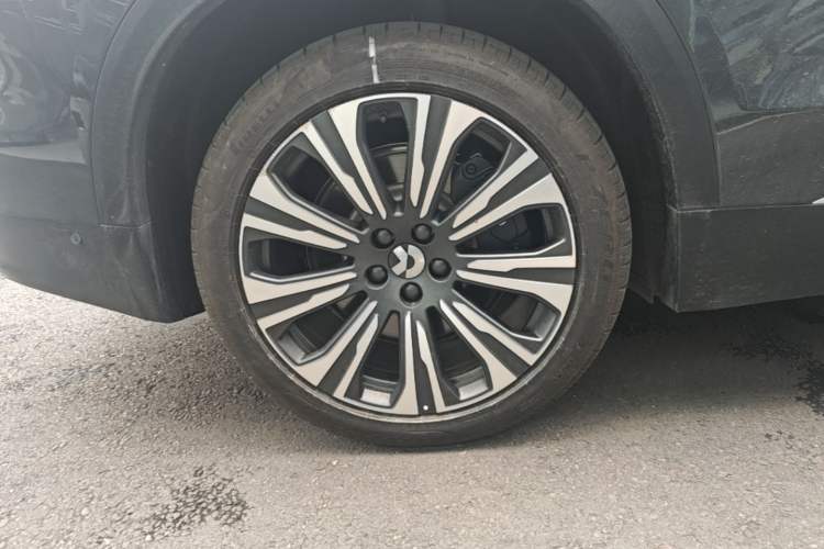 Used Nio ES8 2024 75 kWh Right Rear Wheel Hub