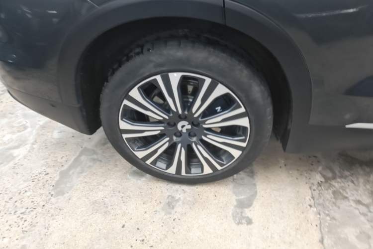 Used Nio ES8 2024 75 kWh Right Rear Wheel Hub