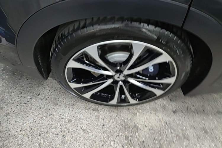 Used Nio ES8 2024 100kWh Signature Edition Right Rear Wheel Hub