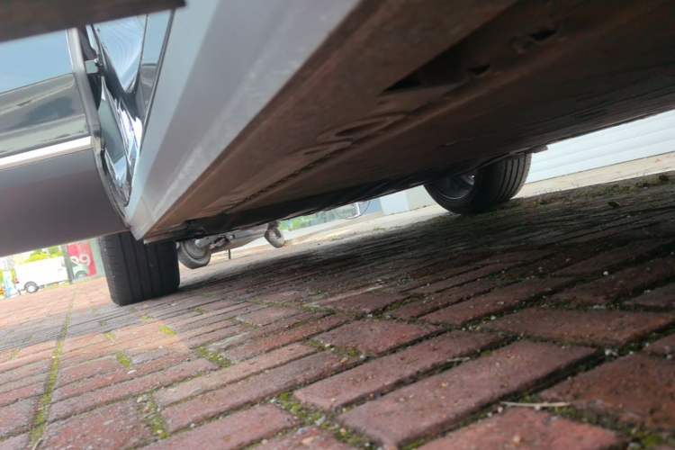 Used Nio ES8 2024 100kWh Signature Edition Right Side Sill