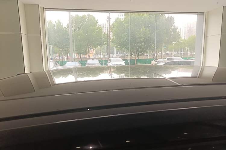 Used Nio ES8 2024 75 kWh Roof