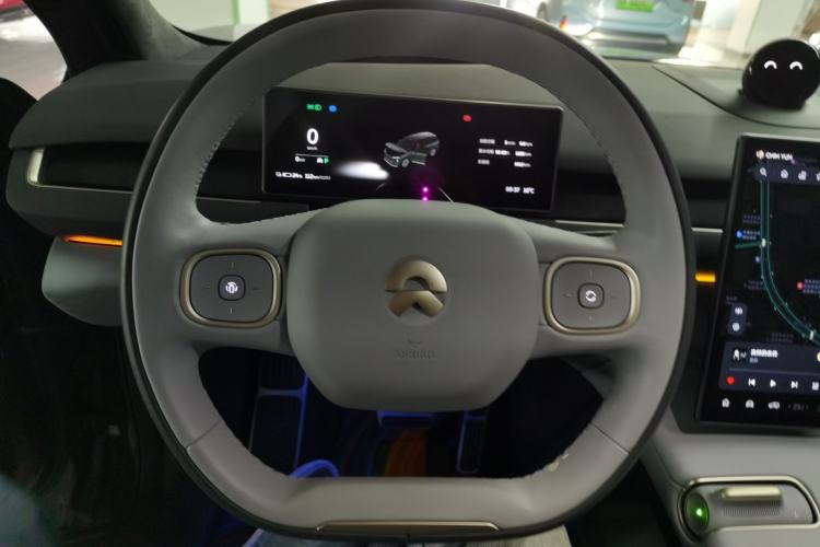 Used Nio ES8 2024 75 kWh Steering Wheel