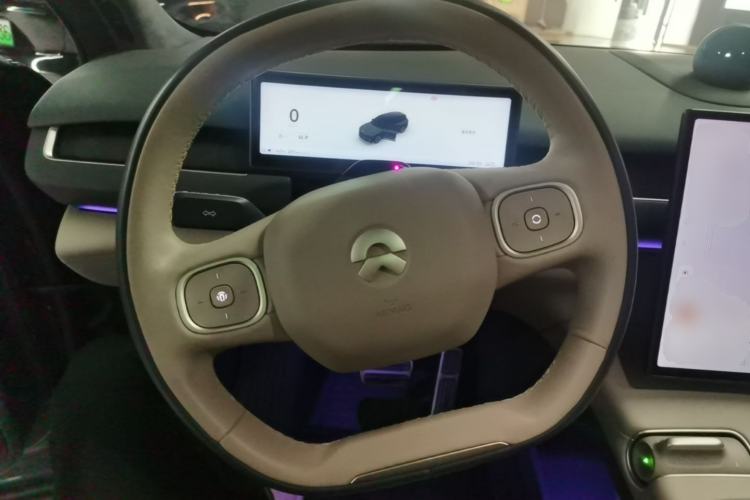 Used Nio ES8 2024 75 kWh Steering Wheel