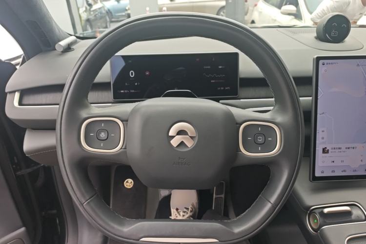 Used Nio ES8 2024 75 kWh Steering Wheel