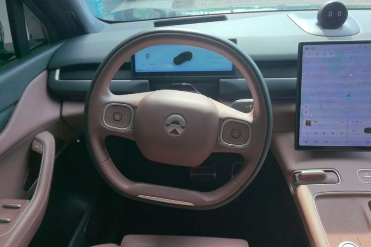 Used Nio ES8 2024 100kWh Signature Edition Steering Wheel