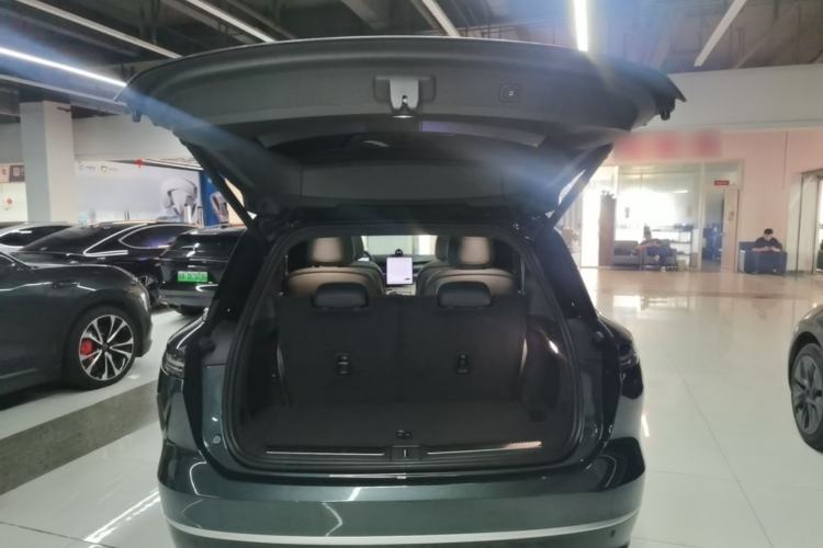 Used Nio ES8 2024 75 kWh Trunk
