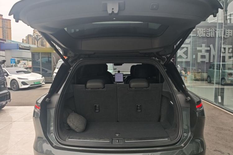 Used Nio ES8 2024 75 kWh Trunk