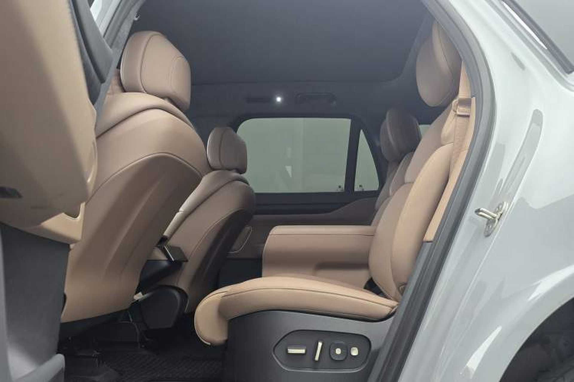 Used Nio ES8 2024 75 kWh Interior 3