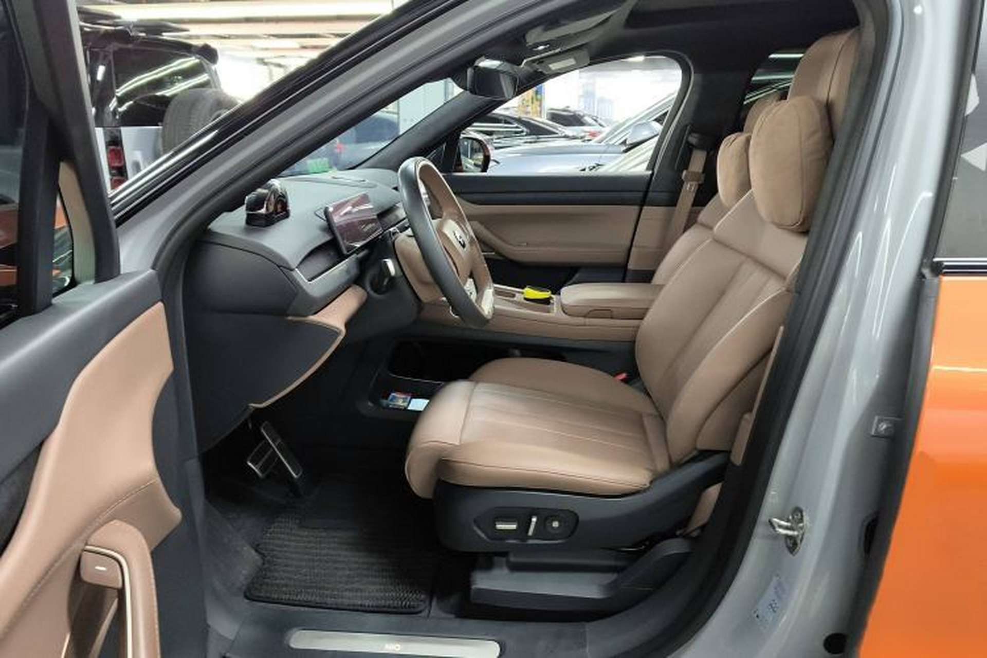 Used Nio ES8 2024 75 kWh Left Front Seat